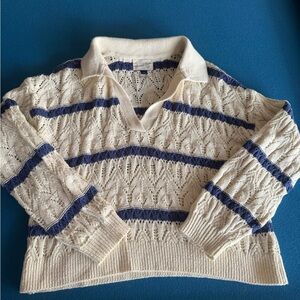 Universal Threads blue and white sweater M